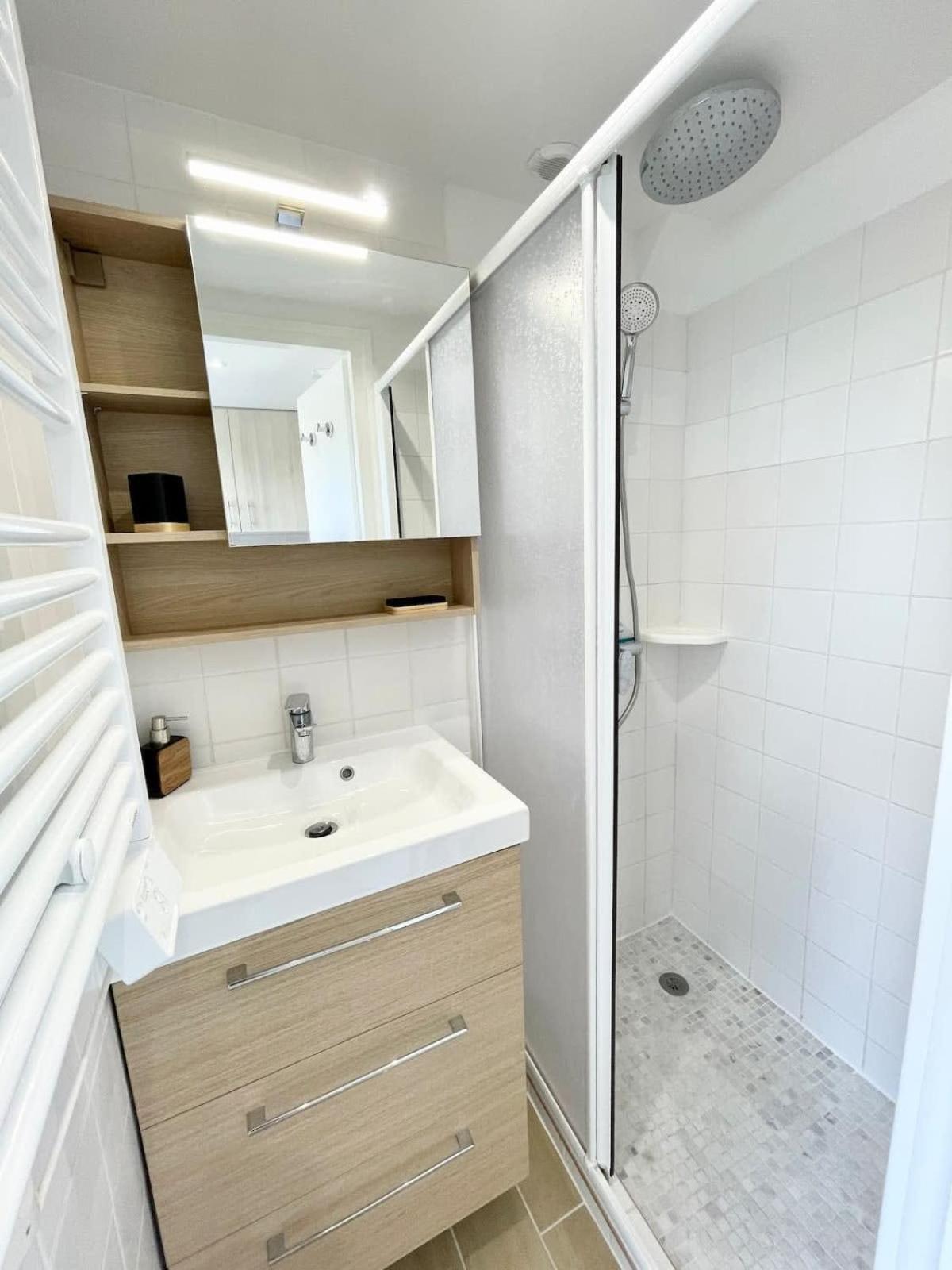 Maisonnette De Charme Refaite A Neuf Vue Mer กิเดล ภายนอก รูปภาพ